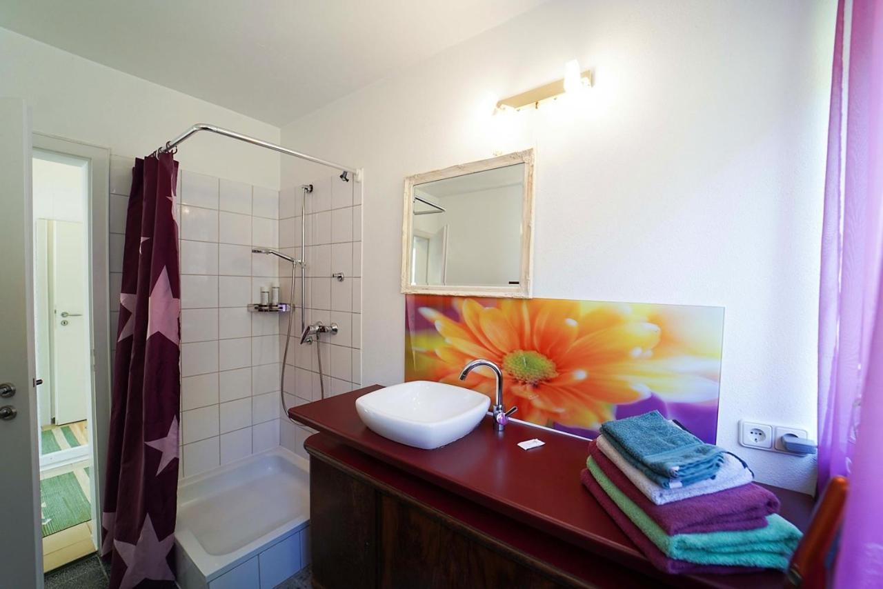 Ferienwohnung Im Haus Lotus Mit Grossem Balkon Und Garten Bad Urach Buitenkant foto