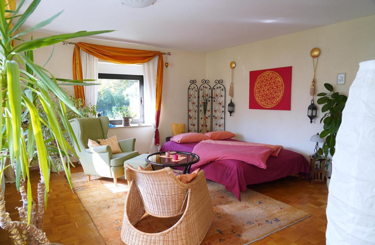 Ferienwohnung Im Haus Lotus Mit Grossem Balkon Und Garten Bad Urach Buitenkant foto